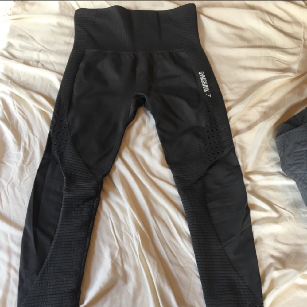 Package deal! 4 pairs of leggings sold together!